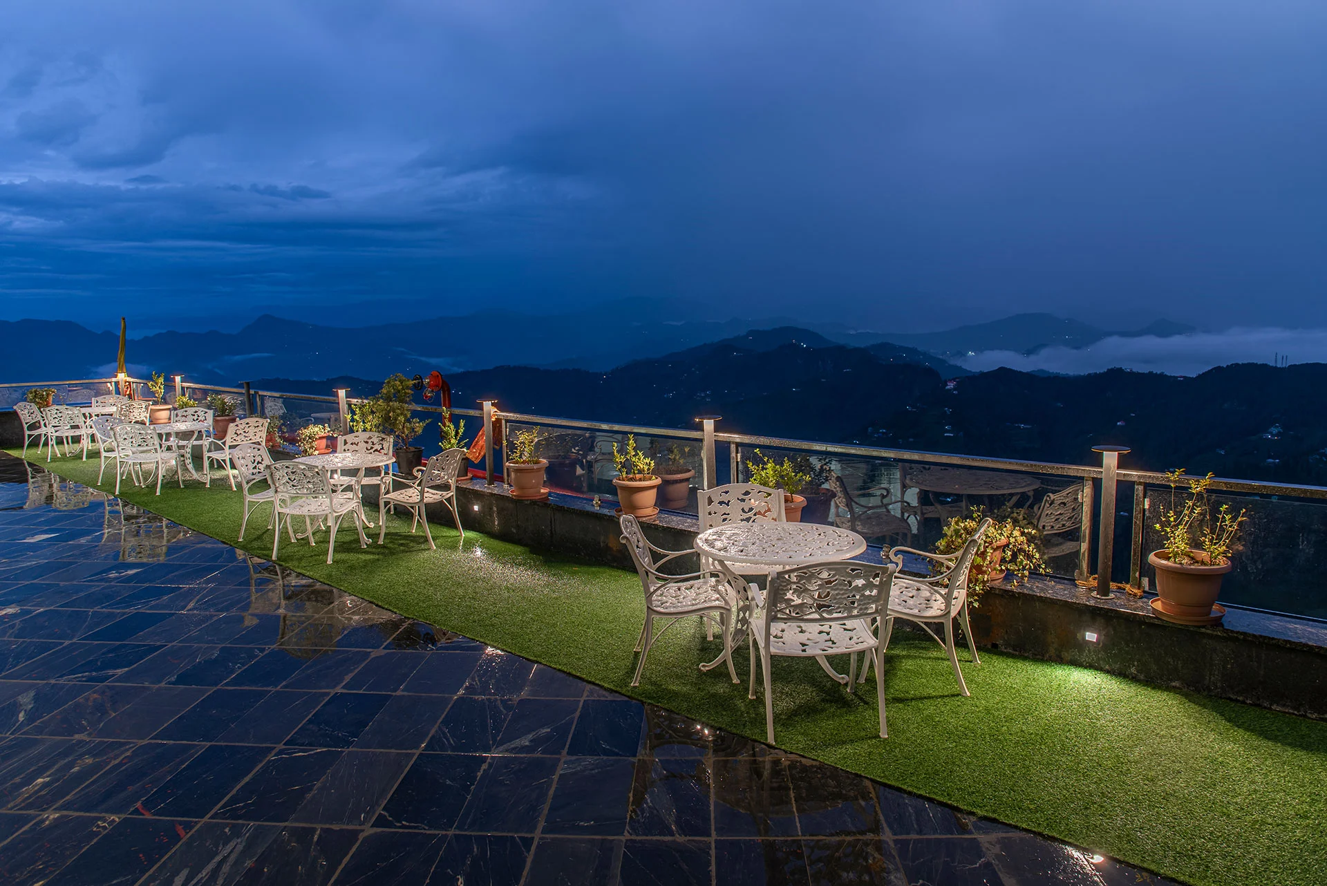 group stay hotel in Kufri