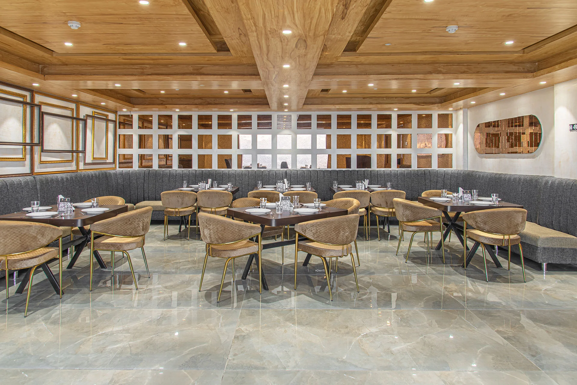 best rooftop restaurant in Kufri